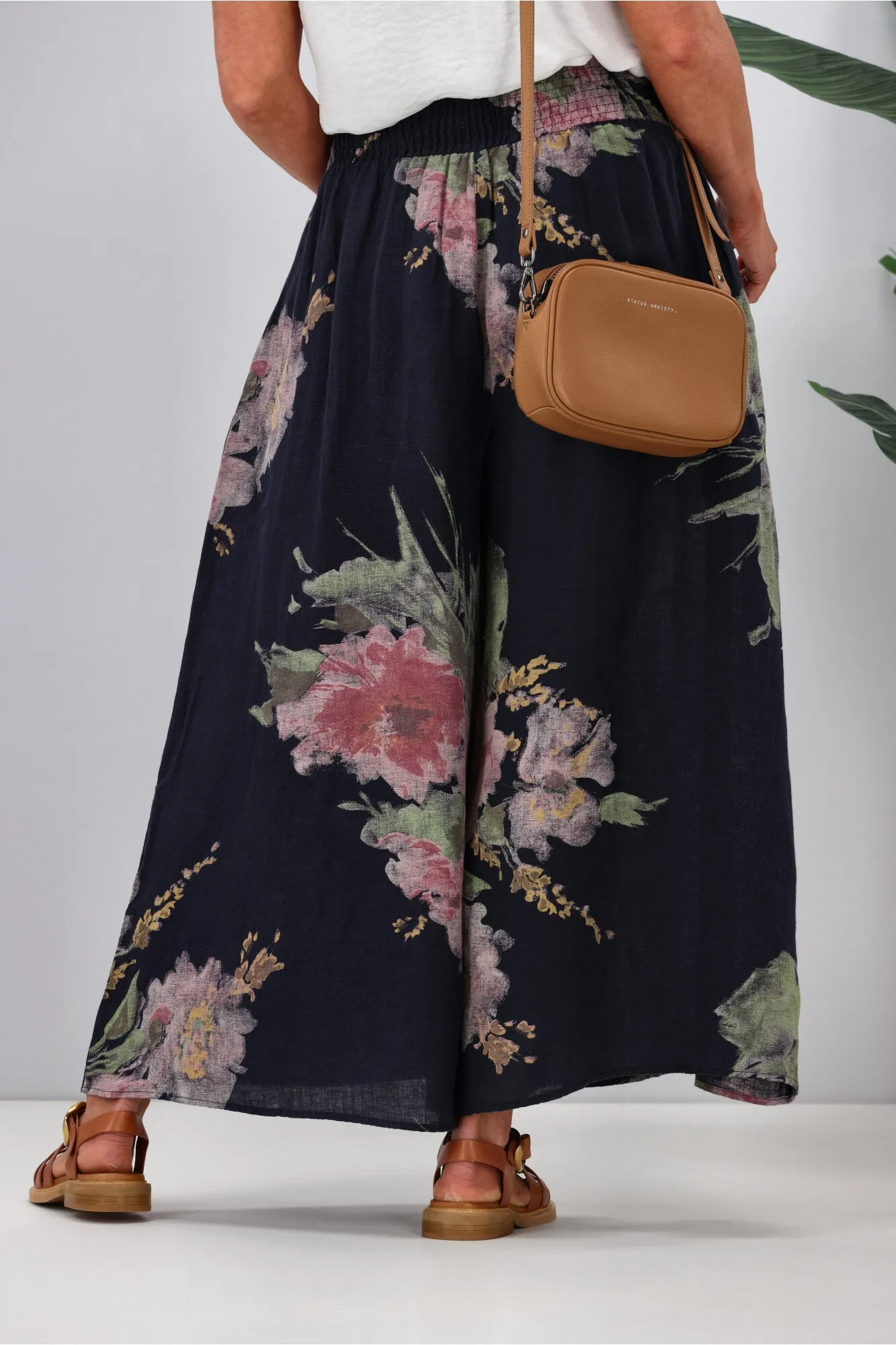 Cali & Co Wide Leg Linen Floral Pant Navy