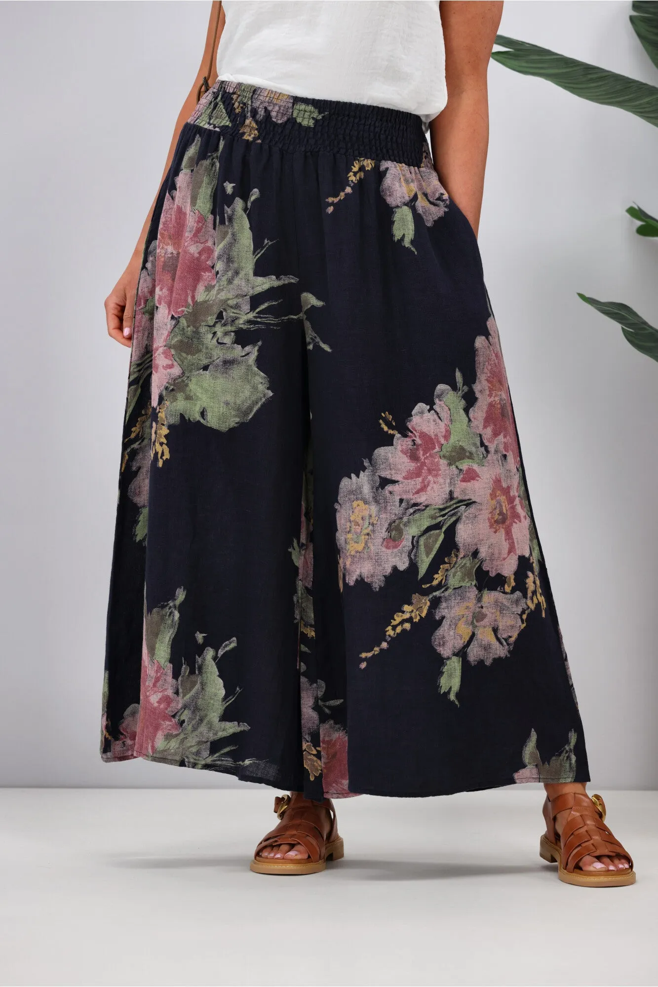 Cali & Co Wide Leg Linen Floral Pant Navy