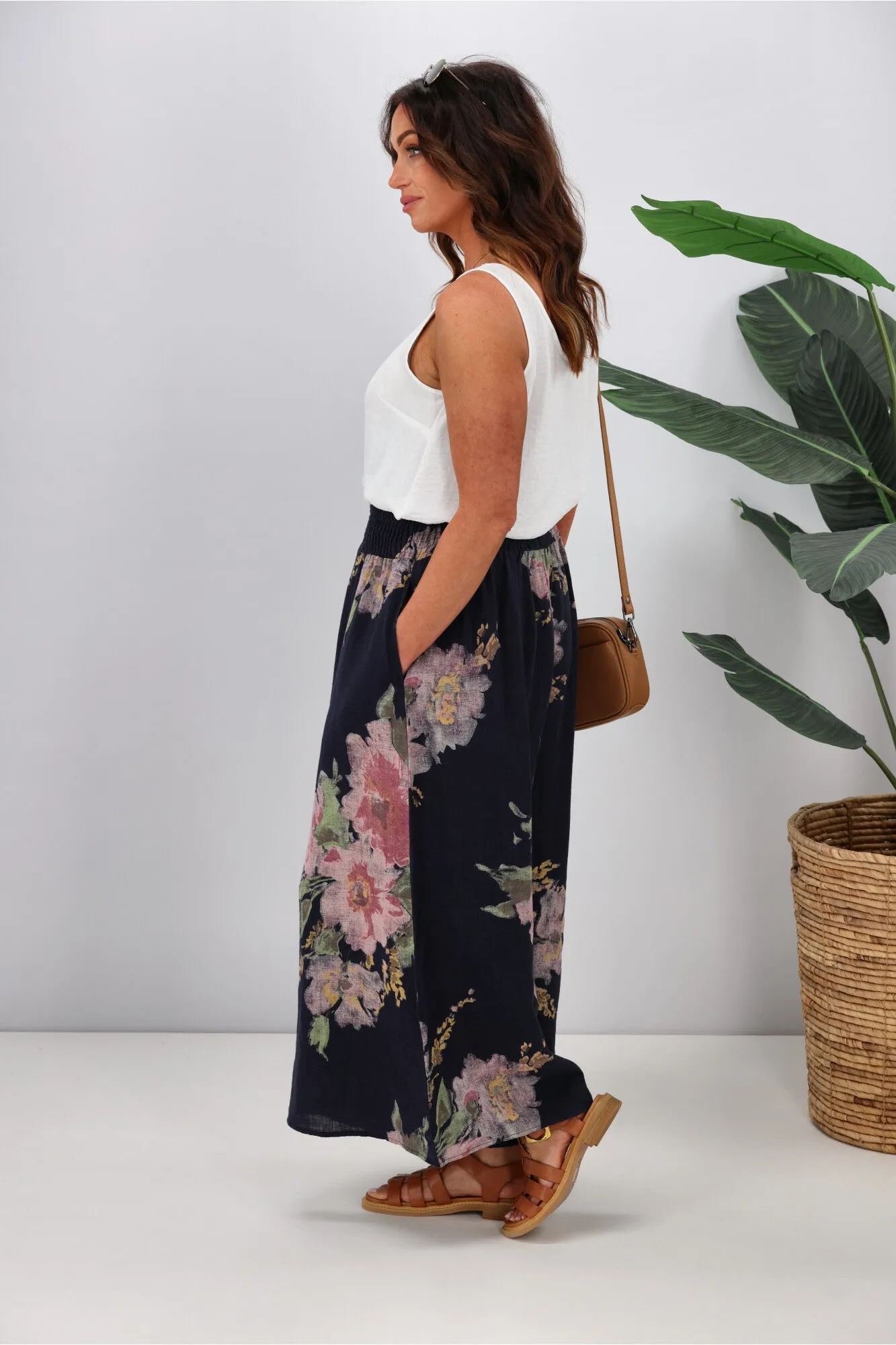 Cali & Co Wide Leg Linen Floral Pant Navy