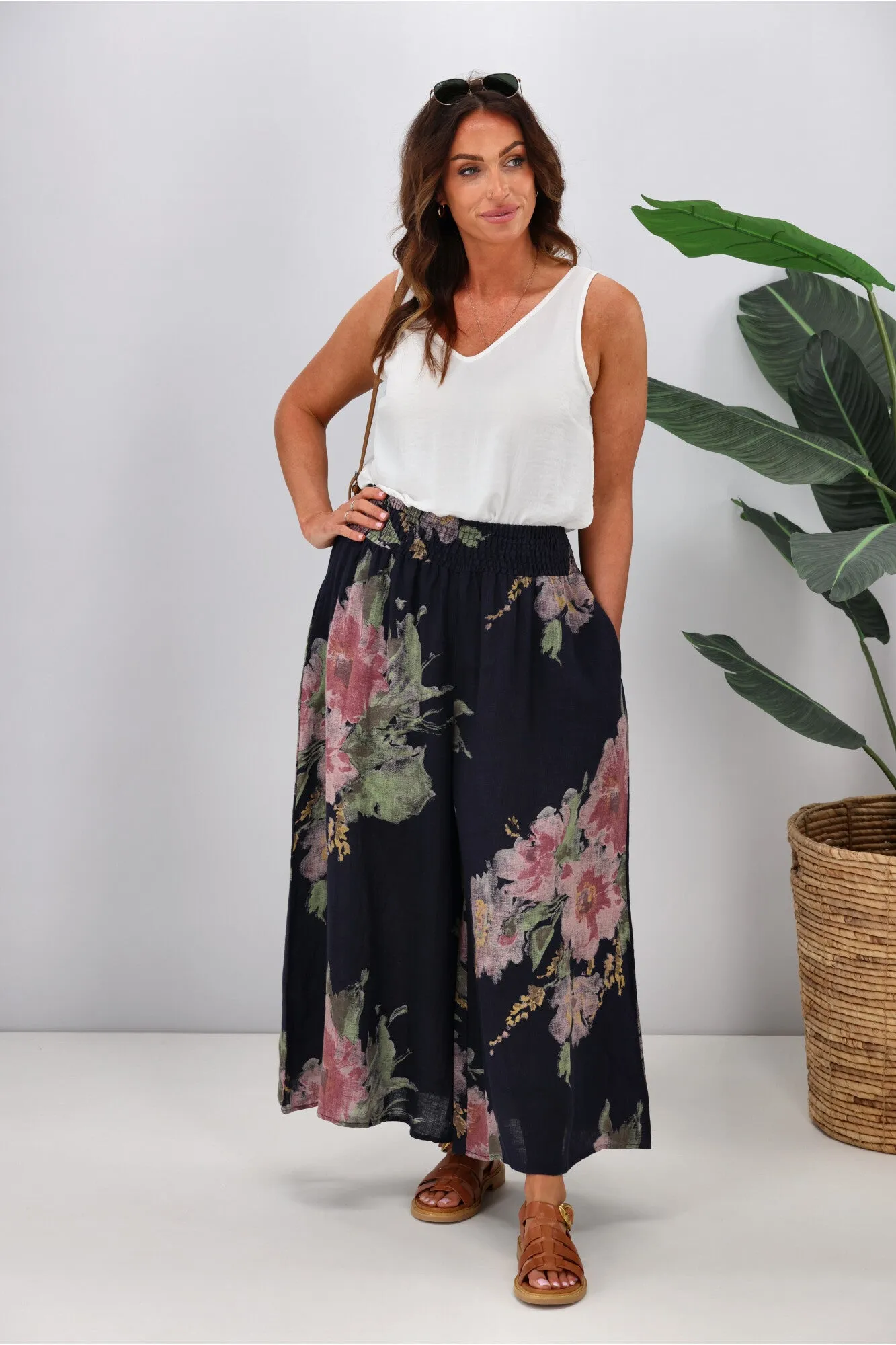 Cali & Co Wide Leg Linen Floral Pant Navy