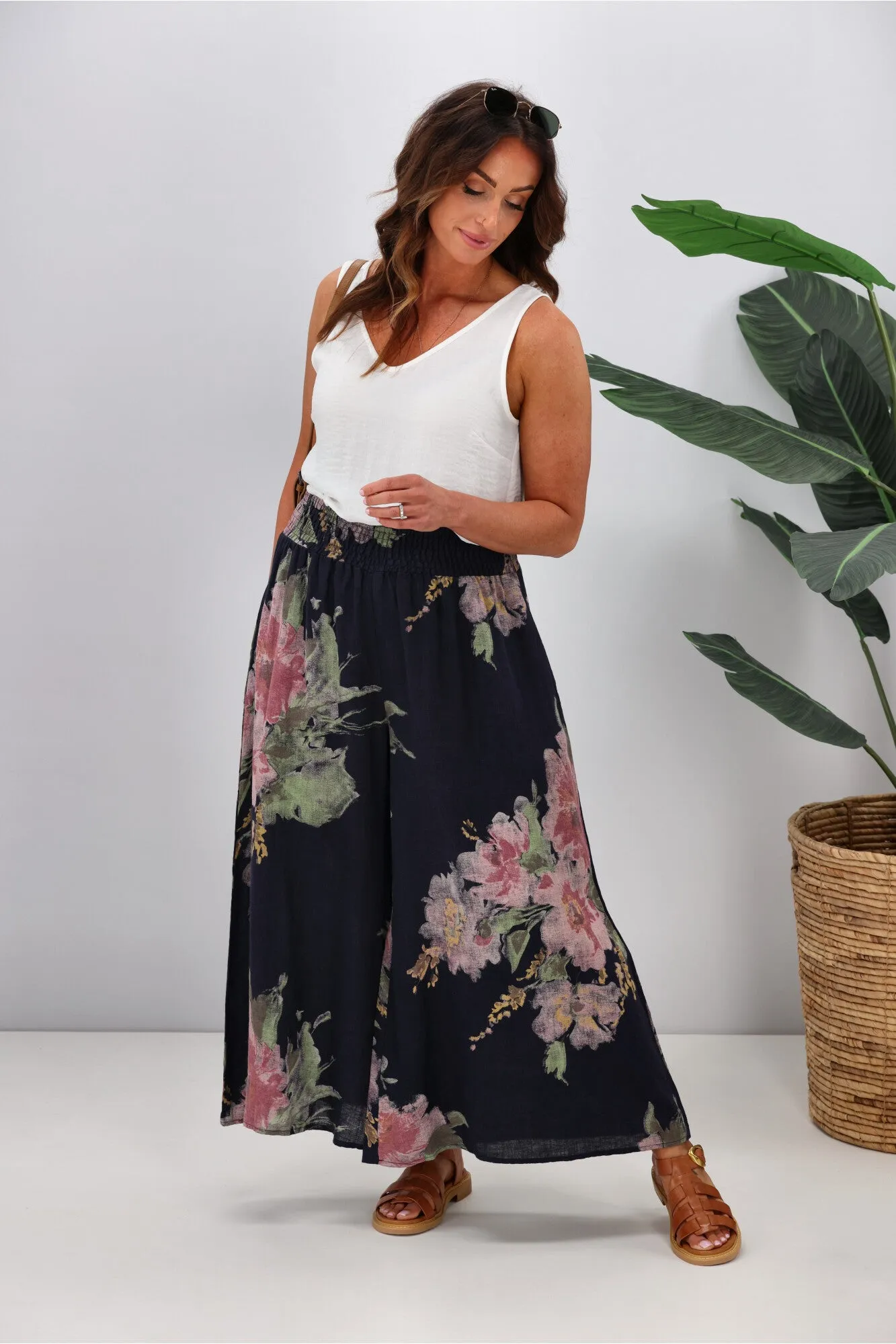 Cali & Co Wide Leg Linen Floral Pant Navy