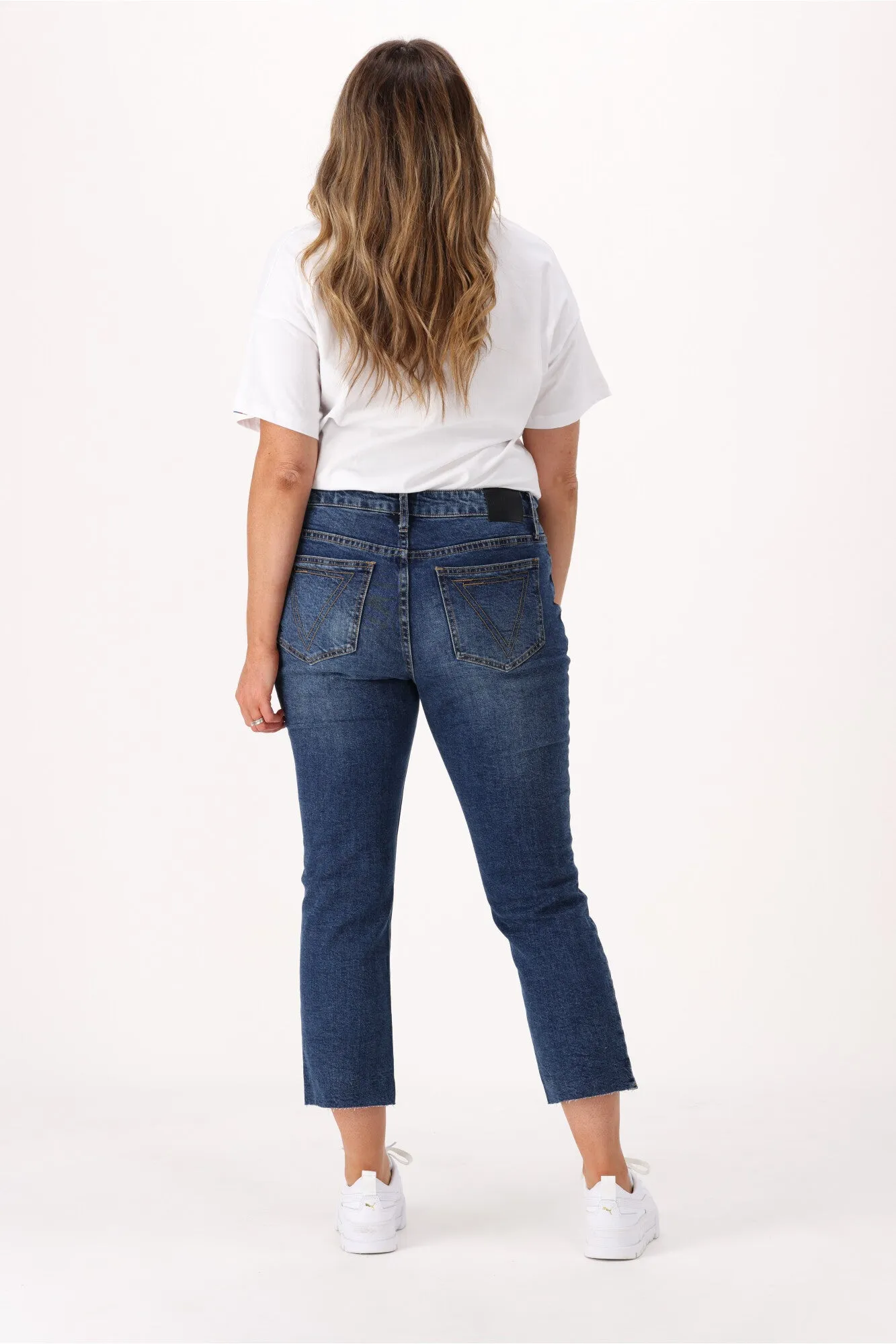Shine On Label Dario Cropped Bootcut Jean Indigo