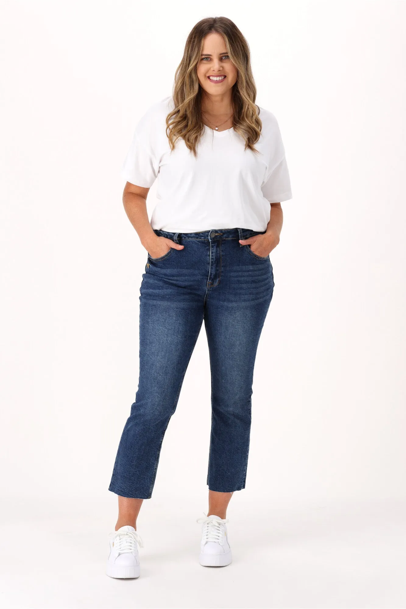 Shine On Label Dario Cropped Bootcut Jean Indigo
