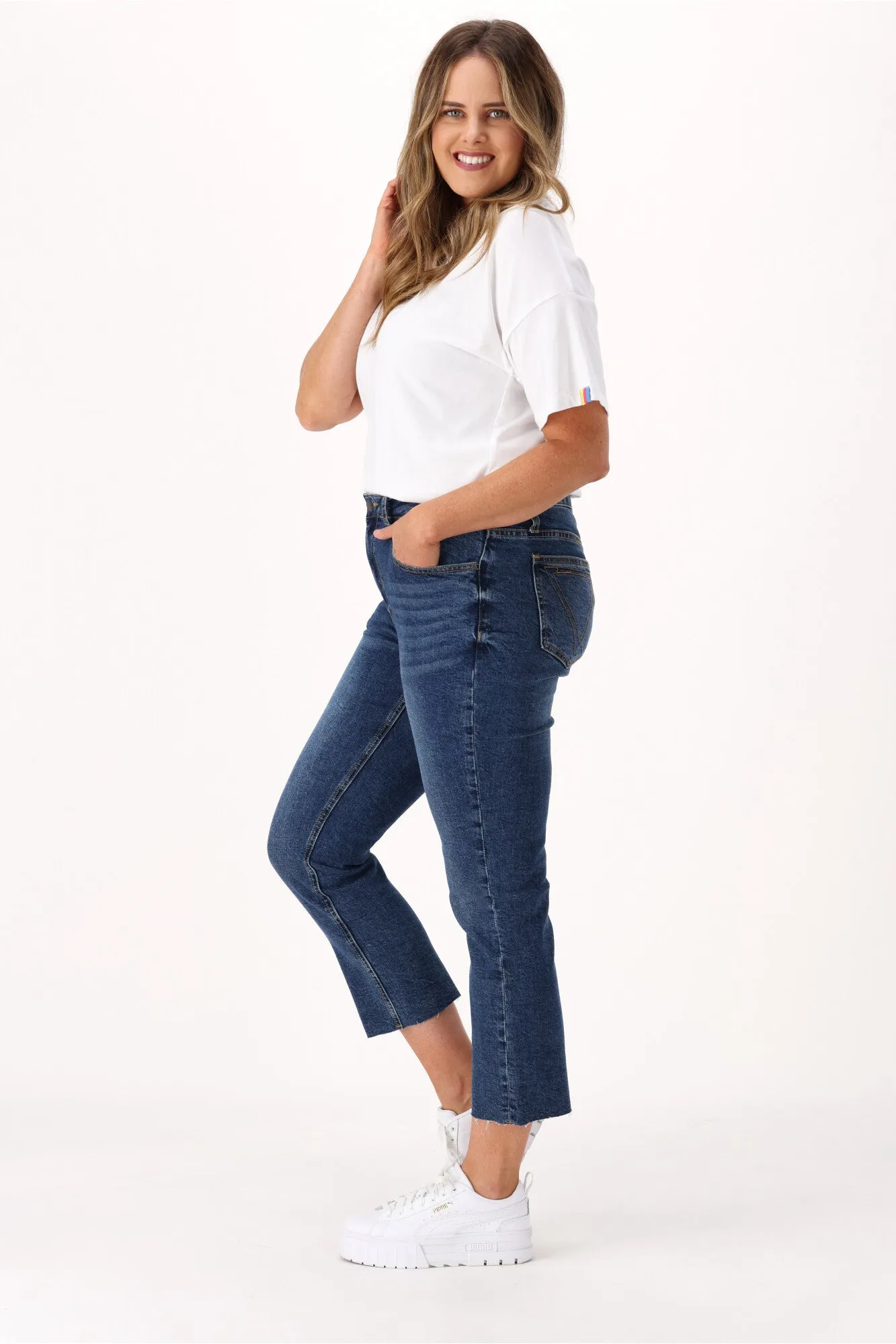 Shine On Label Dario Cropped Bootcut Jean Indigo