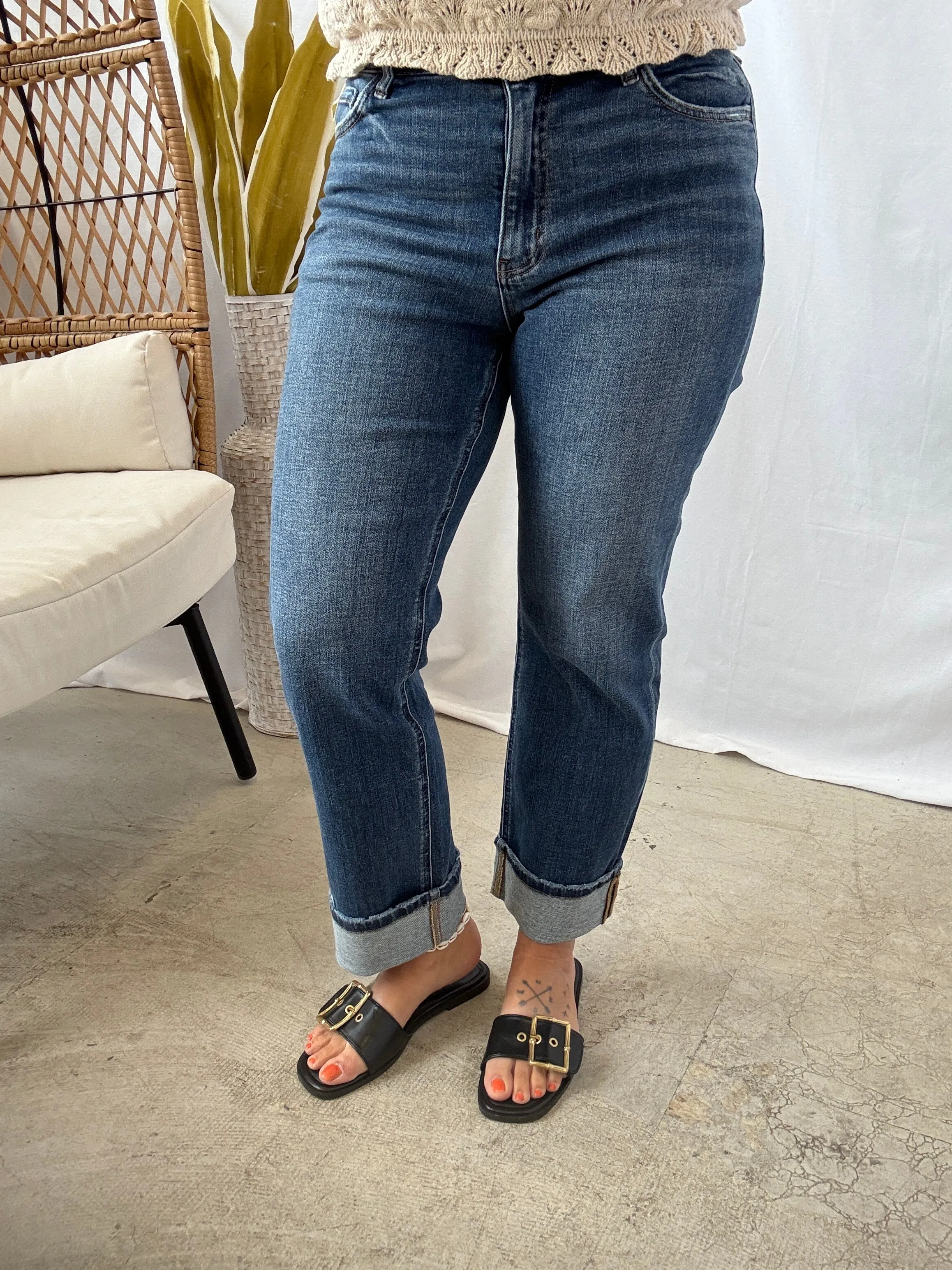 Vervet Nico Cuffed Straight Jeans